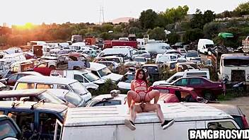 i'm ridding his monsta cock so hard in the car