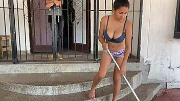 My Hermanastra Dressed Sexy While Cleaning, So I Helped for a Hard Fuck