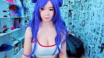 I’m Obsessed with This Amazing Curvy Japanese 18+ Chick in Cosplay!