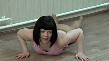 A girl in beige pantyhose masturbates her pussy 😏