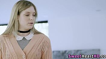 I cum with blonde teen fingering orgasm