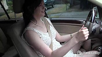 Yanks Amateur Savannah Sly Cumming Hard with Vibrator