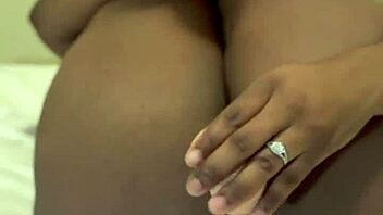 unsatisfied wife fucking herself with toys. 😩🍆