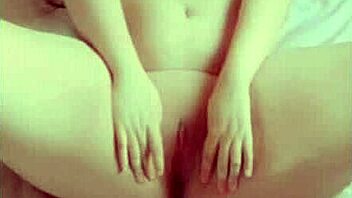 Needy young girl films spicy solo vid 😍