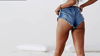 bubble butt ebony girl auditions for a hot video.