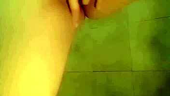Pakistani girl squirts while fingering herself.