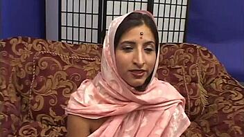 Girls of the Taj Mahal Volume 7 Scene 2