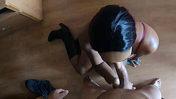 Pelirroja Disfrutando De Una Buena Polla De Regalo De Cumpleaños