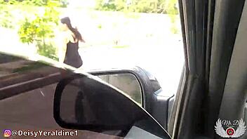 big ass flashing in car for swingers