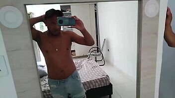 que deliciosa la leche de mi hermanastro en mis tetas