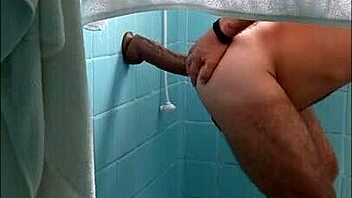 Αναλ διάταση με ακραίο πρωκτικό plug και squirting creampie