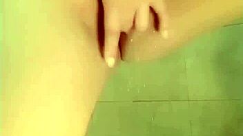 Pakistani girl squirts while fingering herself.