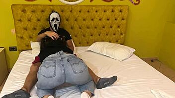 Ghostface gets Halloween blowjob