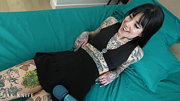 I’m sneaking sex with Awlivv, my step sister’s hot tatted BFF!