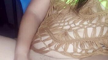 Latina babe enjoys wild fun with her toy carrot. It’s a spicy solo treat!