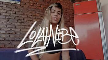 Latina pornstar squirting while sitting?