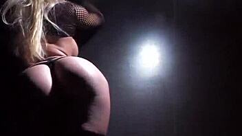 Griddy interracial anal with hot big titty blonde 😏