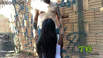 Sosinho No Quintal Com A Intiada Safada