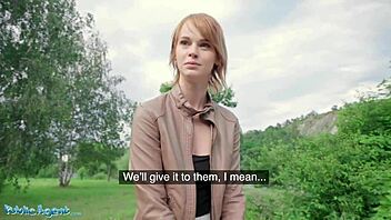 Ariela Donovan, červenovláska, jebána ve veřejném tunelu