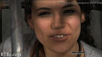 Babe gets zealous ass whipping in the USA! 😈