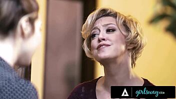 Blonde bombshell Dee Williams cosplays anime in wild porn