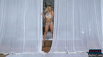 Holy cow, watch gorgeous milf Bexie Williams strip and pose for you!