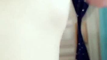 Chinese cam girl performs slutty acts