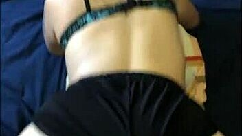 look at this amateur couple, the girl has a huge ass and big tits, they do doggystyle at home