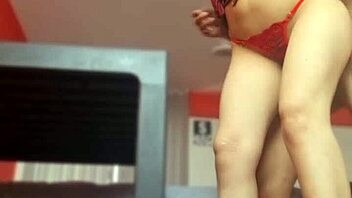 Spying on Secretary Nataly at Mexico's Gobernatura Office - WATCH NOW