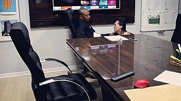 A corna e a submissa in outdoor creampie fun 😈