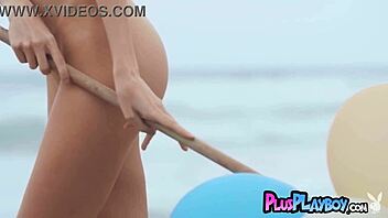 Perfect Ass Blonde Milf Posed Naked After Outdoor Striptease