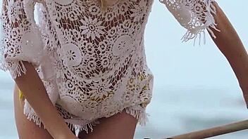 Perfect Ass Blonde Milf Posed Naked After Outdoor Striptease