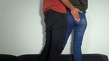 hermanastra pide ayuda y se deja follar sin cond�n