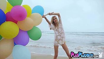 Perfect Ass Blonde Milf Posed Naked After Outdoor Striptease