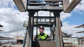 Step Gay Dad Escapes Into Foot Fantasies At Work!