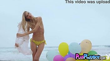 Perfect Ass Blonde Milf Posed Naked After Outdoor Striptease