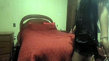 Universitaria resulto bien caliente estudiantes aprovechan que tienen casa sola invito a una companera de universidad a mi casa con la excusa de hacer tarea para cogermela