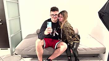 Italian amateur actress bangs a fan in elevator roleplay! 🇮🇹