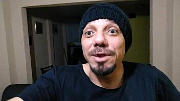 डैनी रियो सिखाती इंडिपेंडेंट पॉर्नस्टार कैसे बने, पहला लेसन एमेच्योर के लिए।