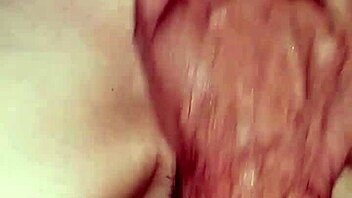 First Squirting Extreme Wet Pussy Orgasm!