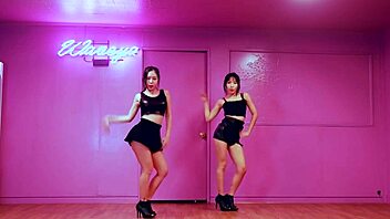 Check out this ultimate Waveya dance compilation!