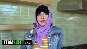 Arab Girl in Hijab Masturbates for Boyfriend
