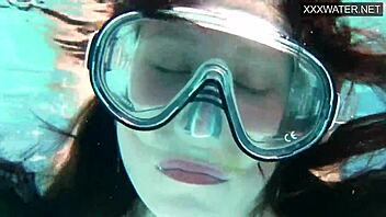 Minnie Manga Bangs Eduard by Pool