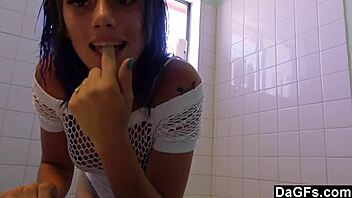 Dagfs Very Attractive Teen 18+ Pleasuring Herself In Bathroom