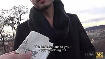 יו, בחור מהאנט4קיי משלם כדי לזיין בחורה צ'כית חמודה בת 18+!