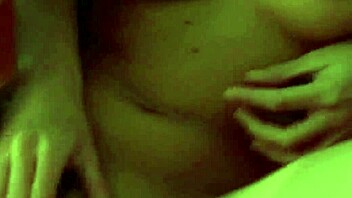 Tan girlfriends enjoy outdoor lesbian sex