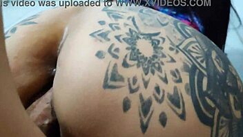 لاتينية كولومبية 18+ تنيكها المدرب بقوة