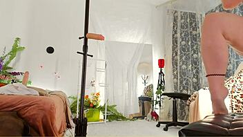 curvy milf oils nude body for voyeur cam.