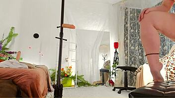 curvy milf oils nude body for voyeur cam.