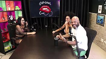 Horig visar tuttar efter snack om gangbang och DP, Tifany Rocha